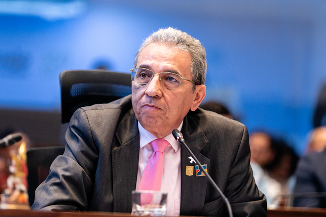 luis guillermo velez concejal60