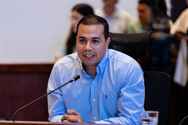 santiago narvaez concejal73