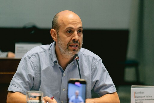 Secretario de suministros Esteban Ramírez
